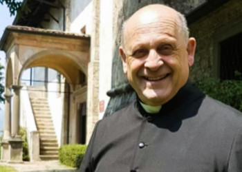 Coronavírus: padre italiano se sacrifica ao dar respirador a paciente mais jovem